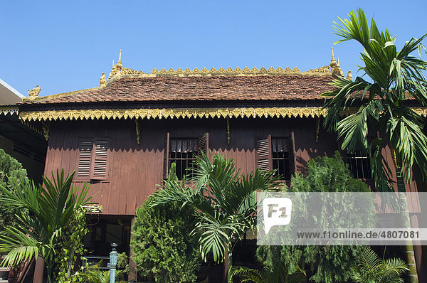 Altes Holzhaus im Königspalast  Phnom Penh  Kambodscha  Indochina  Südostasien  Asien Holzhaus