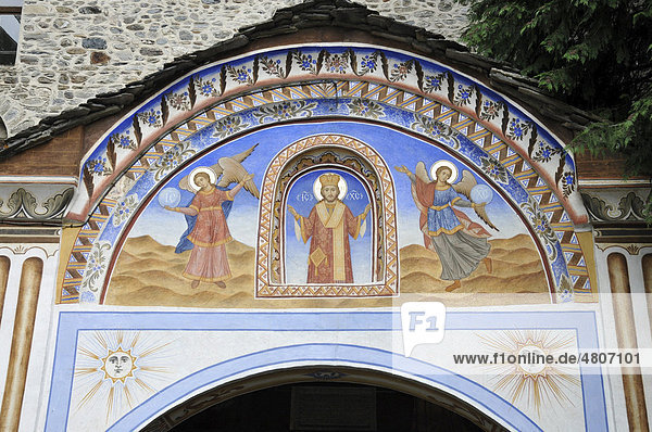 Eingang  orthodoxes Kloster Rila  UNESCO Weltkulturerbe  Bulgarien  Europa