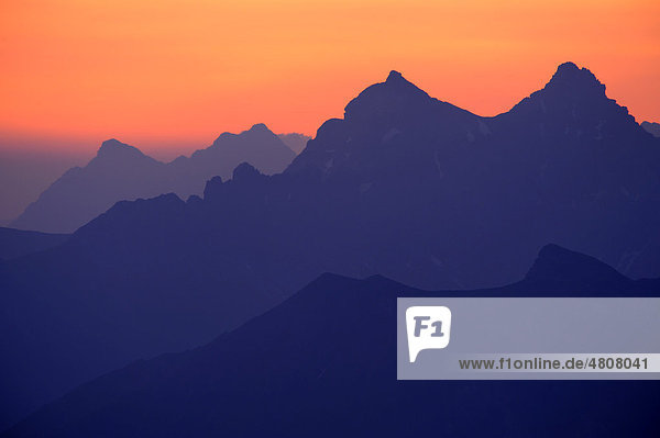 Mountain panorama at dusk  Mittelberg  Kleinwalsertal  Allgaeu Alps  Austria  Europe