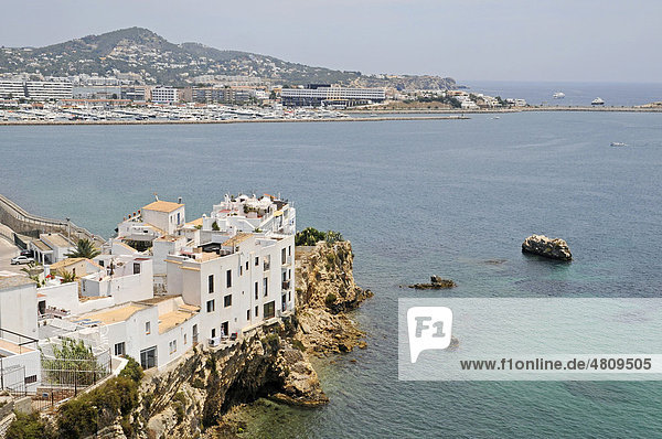 Sa Penya  Fischerviertel  historische Altstadt  Yachthafen  Küste  Eivissa  Ibiza  Pityusen  Balearen  Insel  Spanien  Europa