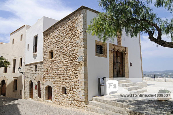 Centro de Interpretacion Madina Yabisa la Curia  Museum  Kulturzentrum  Dalt Vila  Unesco Weltkulturerbe  historische Altstadt  Eivissa  Ibiza  Pityusen  Balearen  Insel  Spanien  Europa