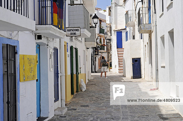Gasse  Häuser  Sa Penya  Fischerviertel  historische Altstadt  Eivissa  Ibiza  Pityusen  Balearen  Insel  Spanien  Europa