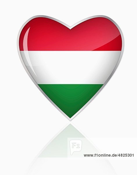 Ungarische Flagge in Herzform auf weißem Grund
