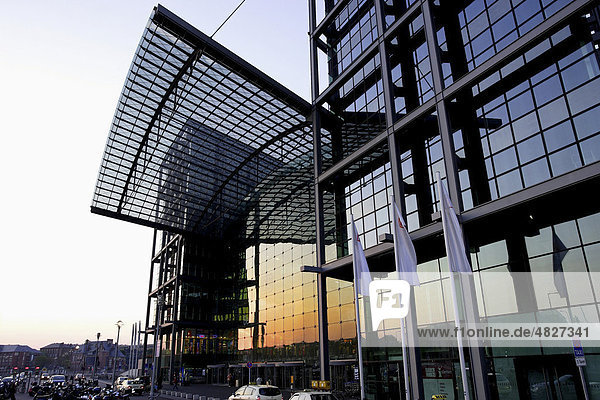 Berliner Hauptbahnhof Nordeingang Berlin Deutschland Europa