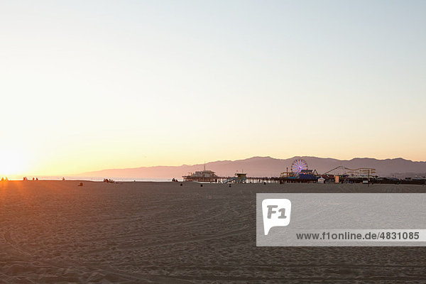 Santa Monica Strand und Pier  Los Angeles County  Kalifornien  USA