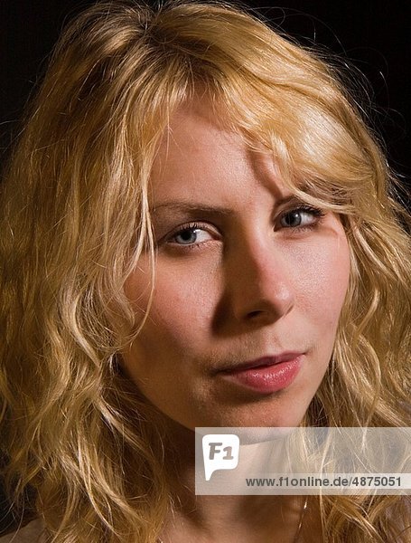 Portrait  Frau  jung  Sinnlichkeit  blond
