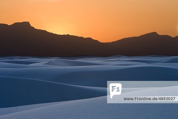 Sonnenuntergang über White Sands National Monument