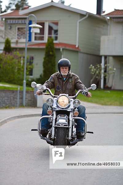 Senior Senioren Mann Motorrad