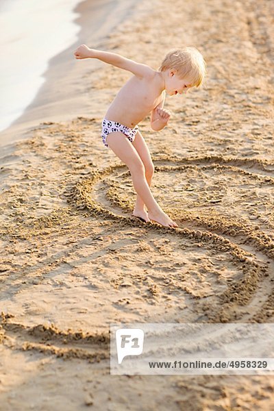 Strand Junge - Person Sand Zeichnung