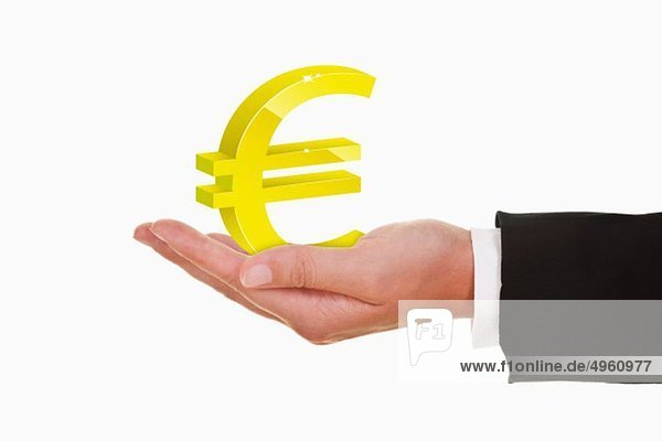Eurozeichen in Frauenhand vor weißem Hintergrund