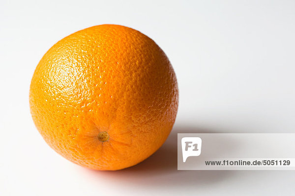 Orange auf weißem Hintergrund