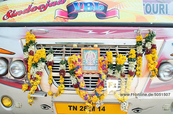 gebraucht frontal Omnibus Feston Hinduismus Wallfahrt