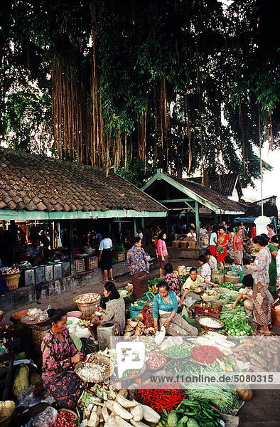 Ein Markt in Zentraljava  Indonesien.