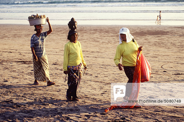 Beach Hausierer. Bali  Indonesien.