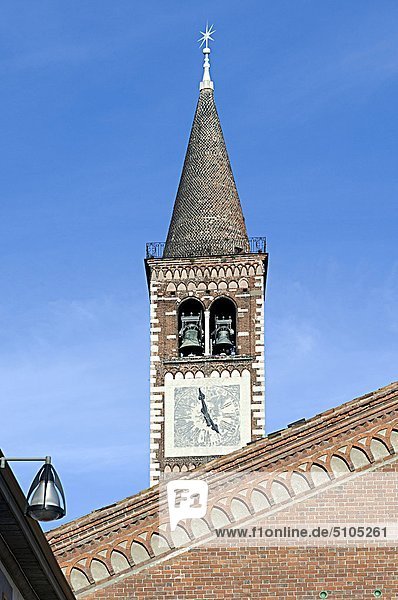 Italien  Lombardei  Mailand  Sant. Eustorgio Kirche  Glockenturm