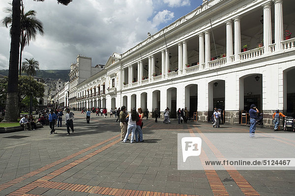 Ecuador  Quito  Pichincha  Platz der Unabhängigkeit  der Kathedrale und der Regierung-Palast