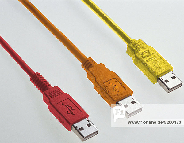 Drei USB-Stecker
