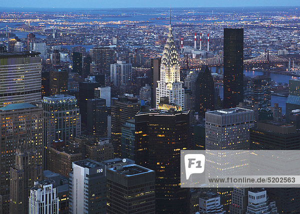 Blick über Manhattan mit Chrysler-Building  New York  USA