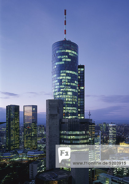 Frankfurt  Hochhäuser  abends  Hessen Deutschland