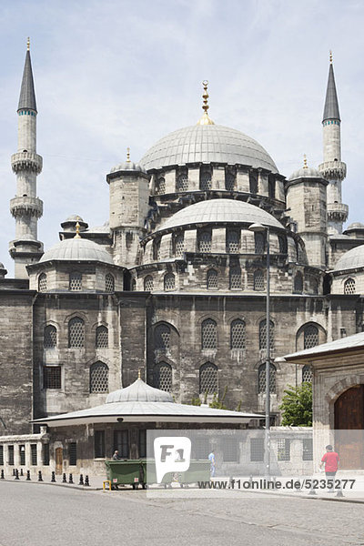 Die Neue Moschee  oder Yeni Cami Moschee  in Istanbul  Türkei