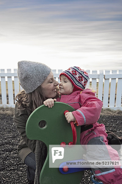 Spielplatz Tochter Mutter - Mensch