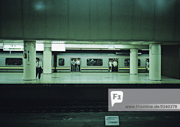 U-Bahnhof  Japan