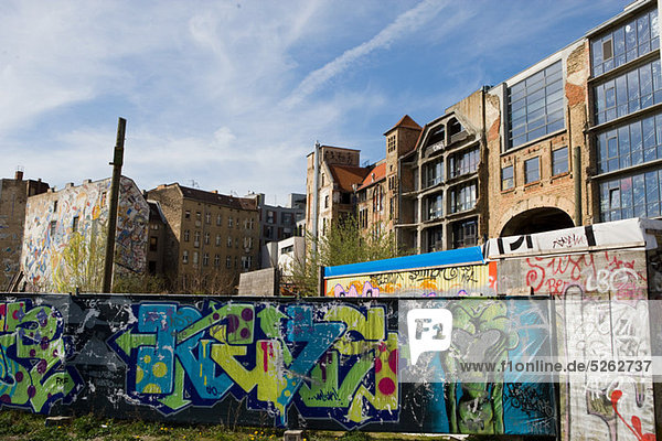 Graffiti an der Berliner Mauer  Berlin  Deutschland