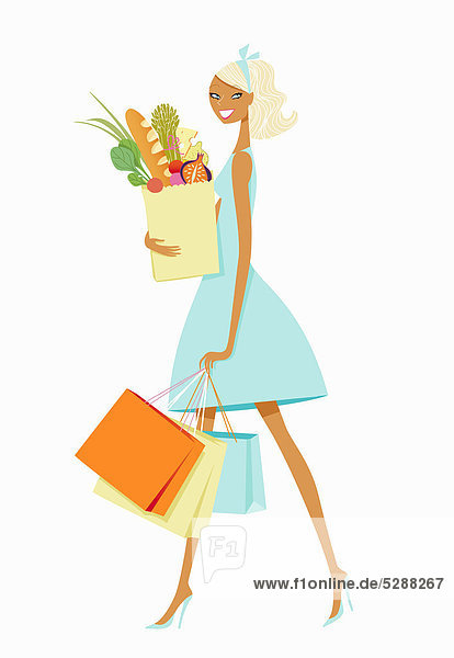 Frau trägt Taschen mit Einkäufen und Lebensmitteln
