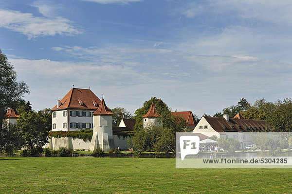 Schloss Blutenburg  München  Bayern  Deutschland  Europa  ÖffentlicherGrund