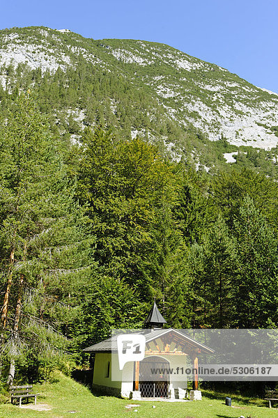 Birzelkapelle unter dem Brunnstein  Scharnitz  Tirol  Österreich  Europa