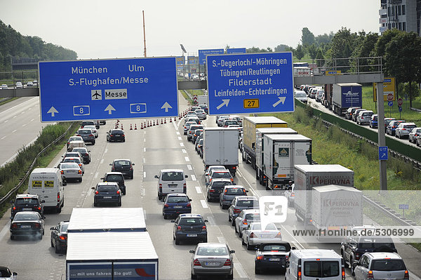 Stau Auf Der Autobahn A 8, Ausfahrt Degerloch, Baden-Württemberg ...