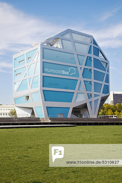 Humboldt-Box  Ausstellungspavillon  Informationszentrum für den Wiederaufbau des Berliner Stadtschlosses  Schlossplatz  Berlin  Deutschland  Europa