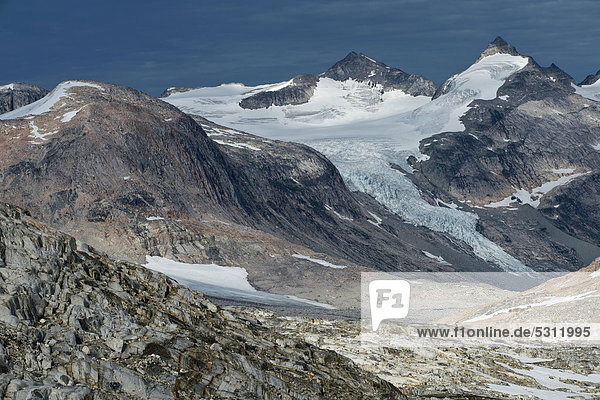 Berge am Mittivakkat-Gletscher  Halbinsel Ammassalik  Ostgrönland  Grönland