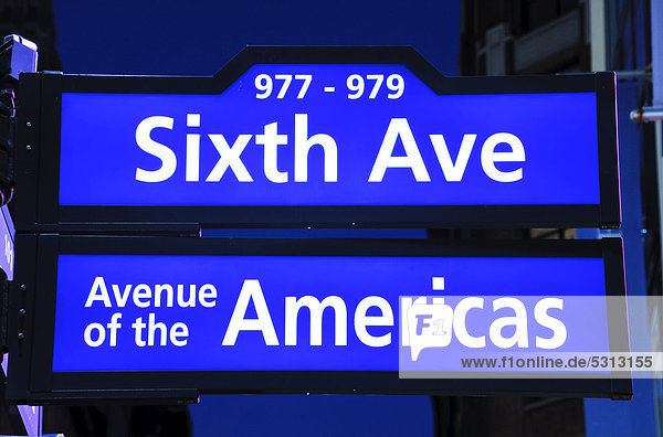 Straßenschilder  Sixth Avenue  Avenue of the Americas  Manhattan  New York  USA