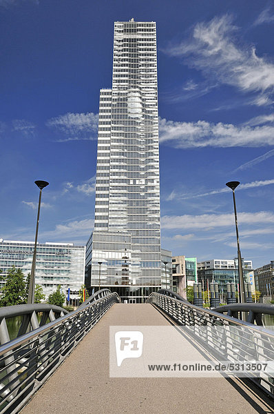 Bürohochhaus KölnTurm im MediaPark  Köln  Nordrhein-Westfalen  Deutschland  Europa