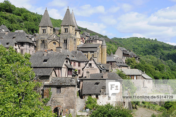 Abbataille Sainte Foy  Klosterkirche  französischer Jakobsweg  UNESCO Weltkulturerbe  Wallfahrtsort Conques  Departement Aveyron  Midi-Pyrenees  Frankreich  Europa