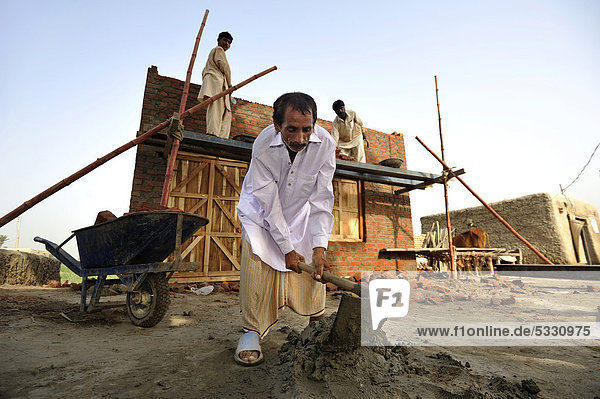 bauen Gebäude Unglück Ziegelstein Vernichtung Flut Asien Pakistan Punjab