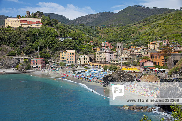 Sandy beach of the fishing village of Monterosso al Mare Cinque Terre La Spezia Province Parco Nazionale delle Cinque Terre national park UNESCO World Heritage Site Liguria Italian Riviera Levante Italy Europe