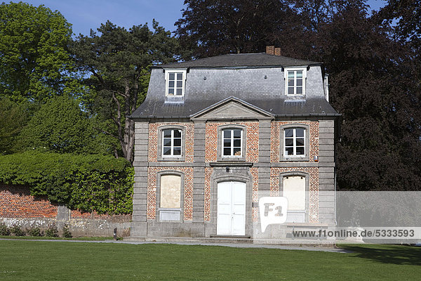 Der Prinzessinnenpavillon im Park von Enghien oder Edingen  Provinz Hainaut oder Hennegau  Wallonie oder Wallonien  Belgien  Europa