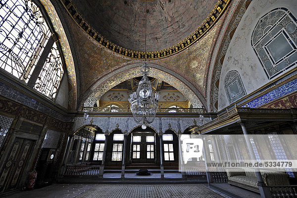 Hünkar Sofasi  Thronsaal  Festsaal  Harem  Topkapi Sarayi  Serail  Eski Sarayi  Topkapi Palast  Sultanspalast  Istanbul  Türkei