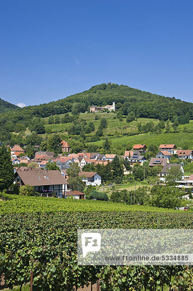 Ortsansicht mit Slevogthof  Leinsweiler  Deutsche oder Südliche Weinstraße  Pfalz  Rheinland-Pfalz  Deutschland  Europa