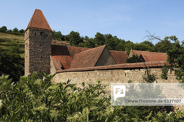 Haspelturm oder Hexenturm mit Klostermauer vom Kloster Maulbronn  Zisterzienserabtei von 1147-1556  Klosterhof 5  Maulbronn  Baden-Württemberg  Deutschland  Europa