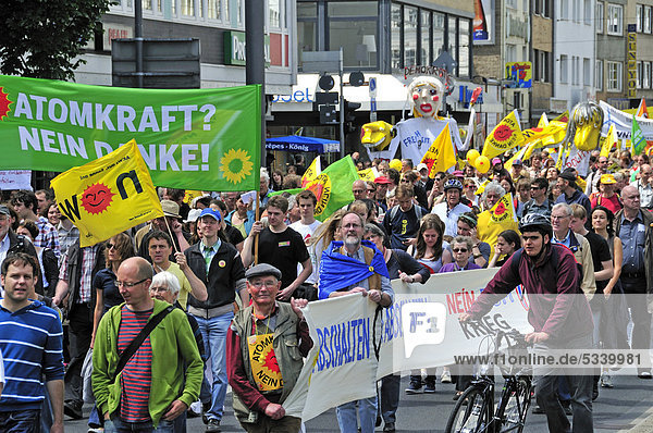 Anti-Atomkraft-Demonstration,  Bonn,  Nordrhein-Westfalen,  Deutschland,  Europa