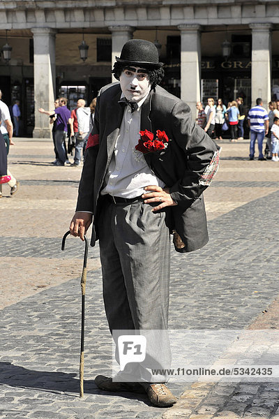 Charles Chaplin Imitator  Straßenkünstler  Madrid  Spanien  Europa