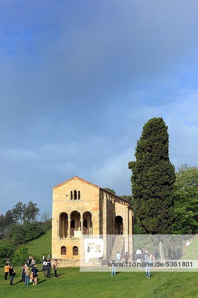 Kirche  Berg  UNESCO-Welterbe  Jungfrau Maria  Madonna  Spanien