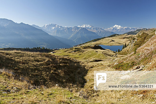 Europa Berg über Tal See Bettmeralp Rhone Schweiz Kanton Wallis
