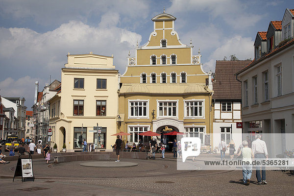 Kraemerstrasse with Loewenapotheke pharmacy  Wismar  Mecklenburg-Western Pomerania  Germany  Europe  PublicGround