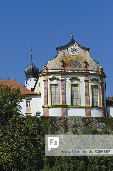Stiftskirche Kloster Baumburg  Altenmarkt an der Alz  Oberbayern  Bayern  Deutschland  Europa  ÖffentlicherGrund