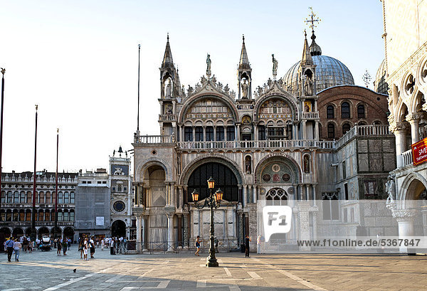 St. Mark's Basilica  Basilica di San Marco  Piazzetta San Marco  St. Mark's Square  Venice  Italy  Europe