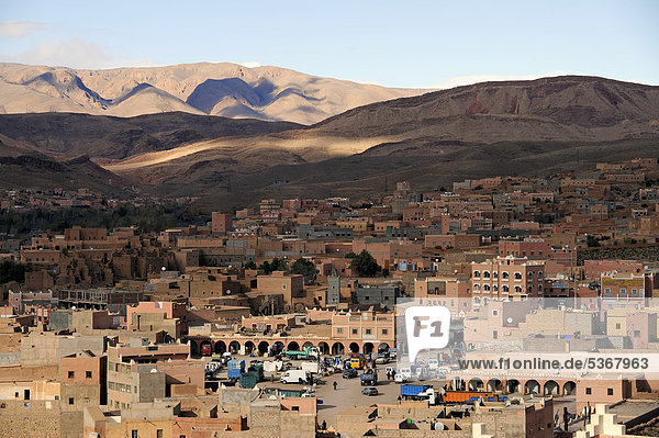 Nordafrika Stadt Fernverkehrsstraße vorwärts Afrika Marokko